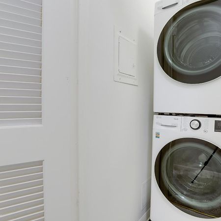 Awesome 1 Bedroom Apt + Den At Crystal City With Gym Arlington Ngoại thất bức ảnh