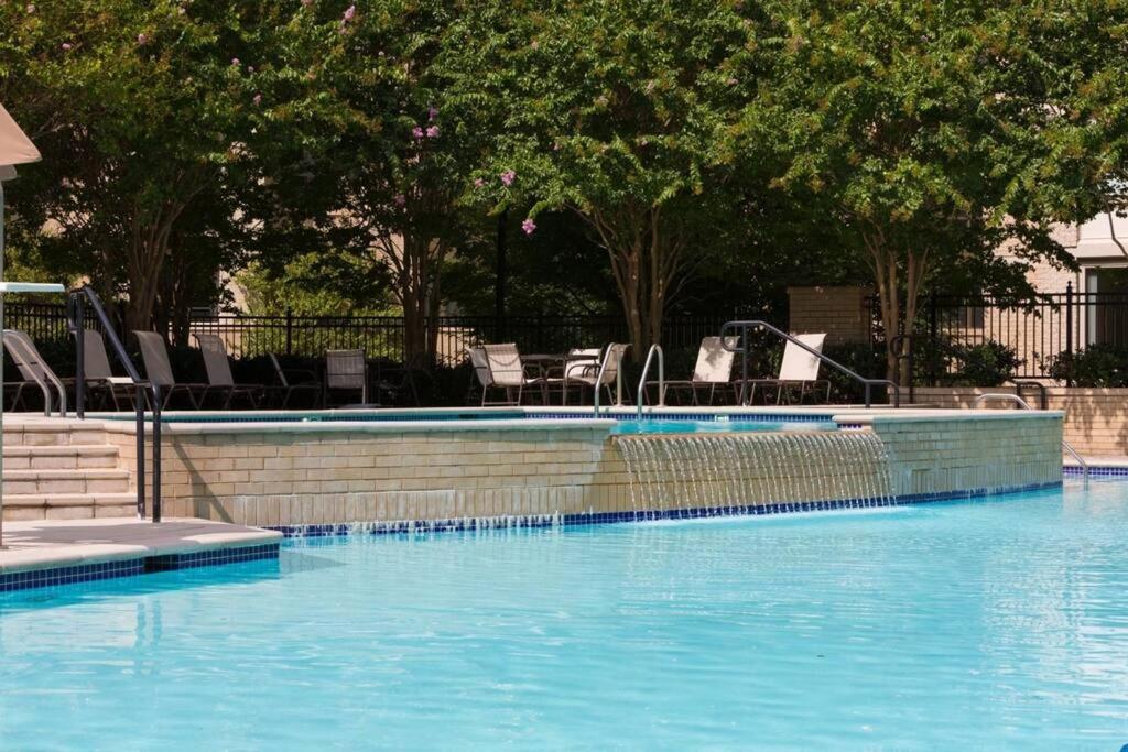 Awesome 1 Bedroom Apt + Den At Crystal City With Gym Arlington Ngoại thất bức ảnh
