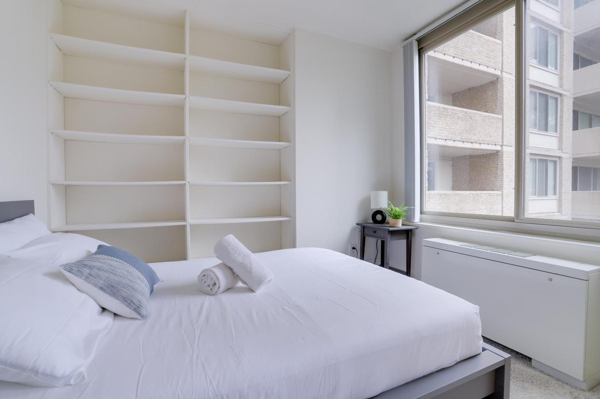 Awesome 1 Bedroom Apt + Den At Crystal City With Gym Arlington Ngoại thất bức ảnh